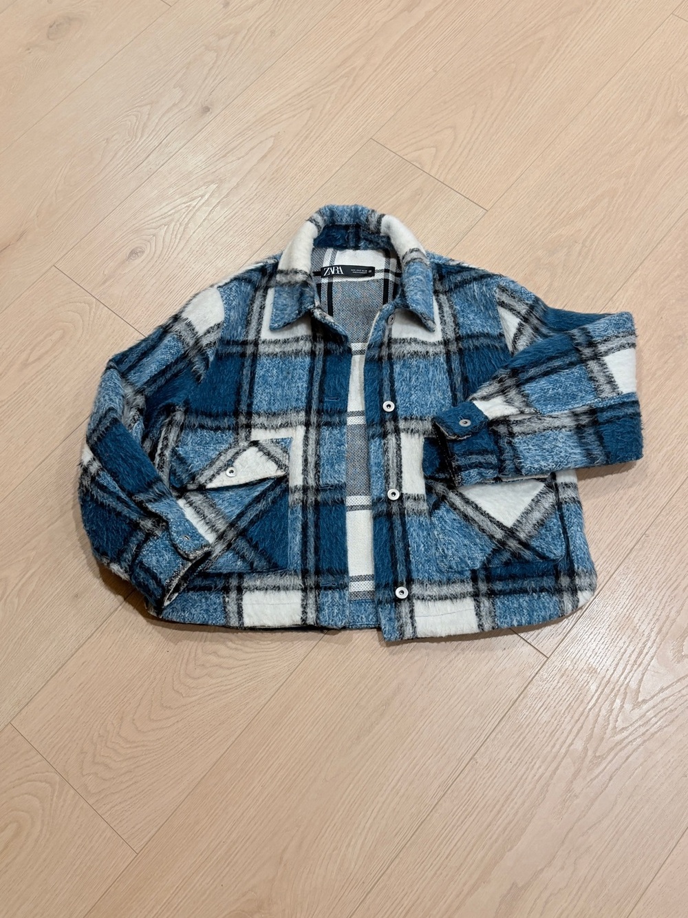 ZARA Blue Plaid Cropped Shacket Jacket Cozy Fleece Overshirt Size Small